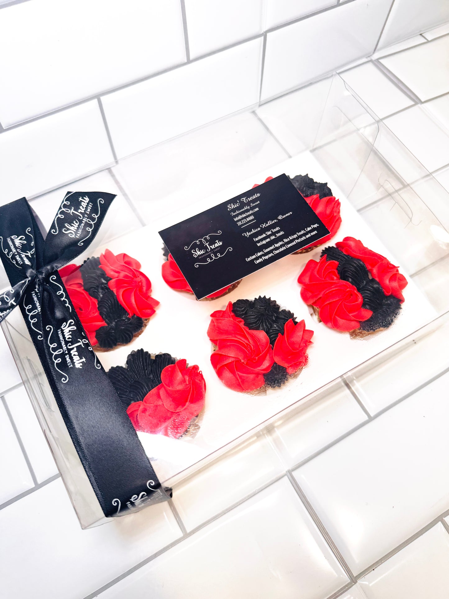 Heart Cake & Luxe Cupcake Combo