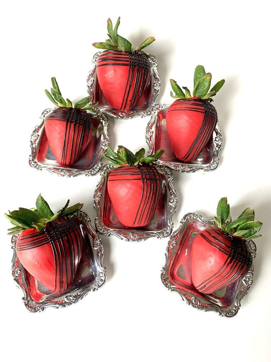 1 dozen Simple Drizzled/Plain Chocolate Covered Strawberries